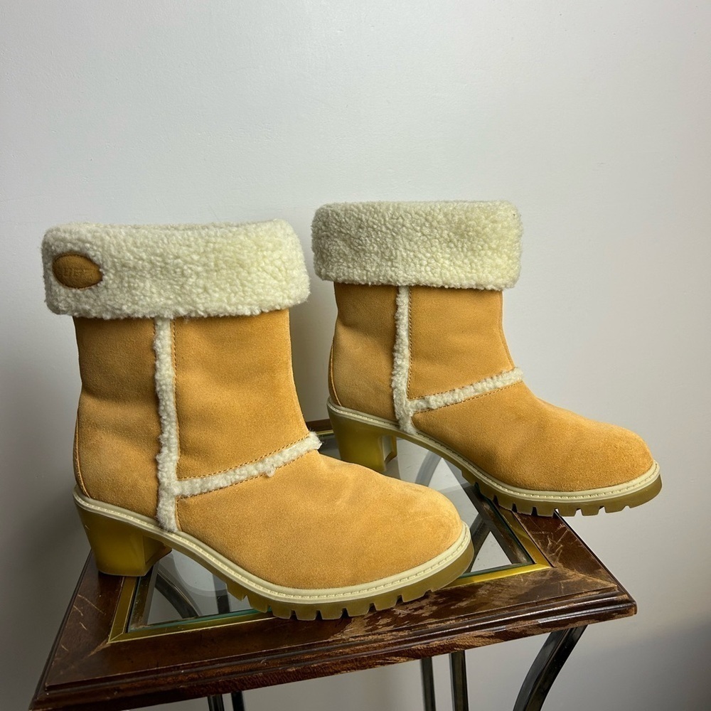 VTG Y2K LUGZ Sherpa Boots Size 9 Women’s‎ Heeled Suede Leather Chunky Retro 90s
